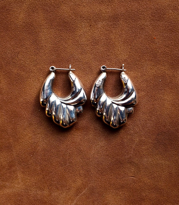 Shell Form Hoops