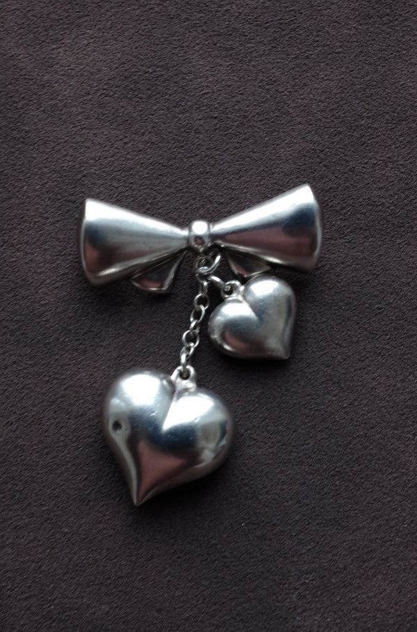 STERLING SILVER BOW HEART DROP BROOCH