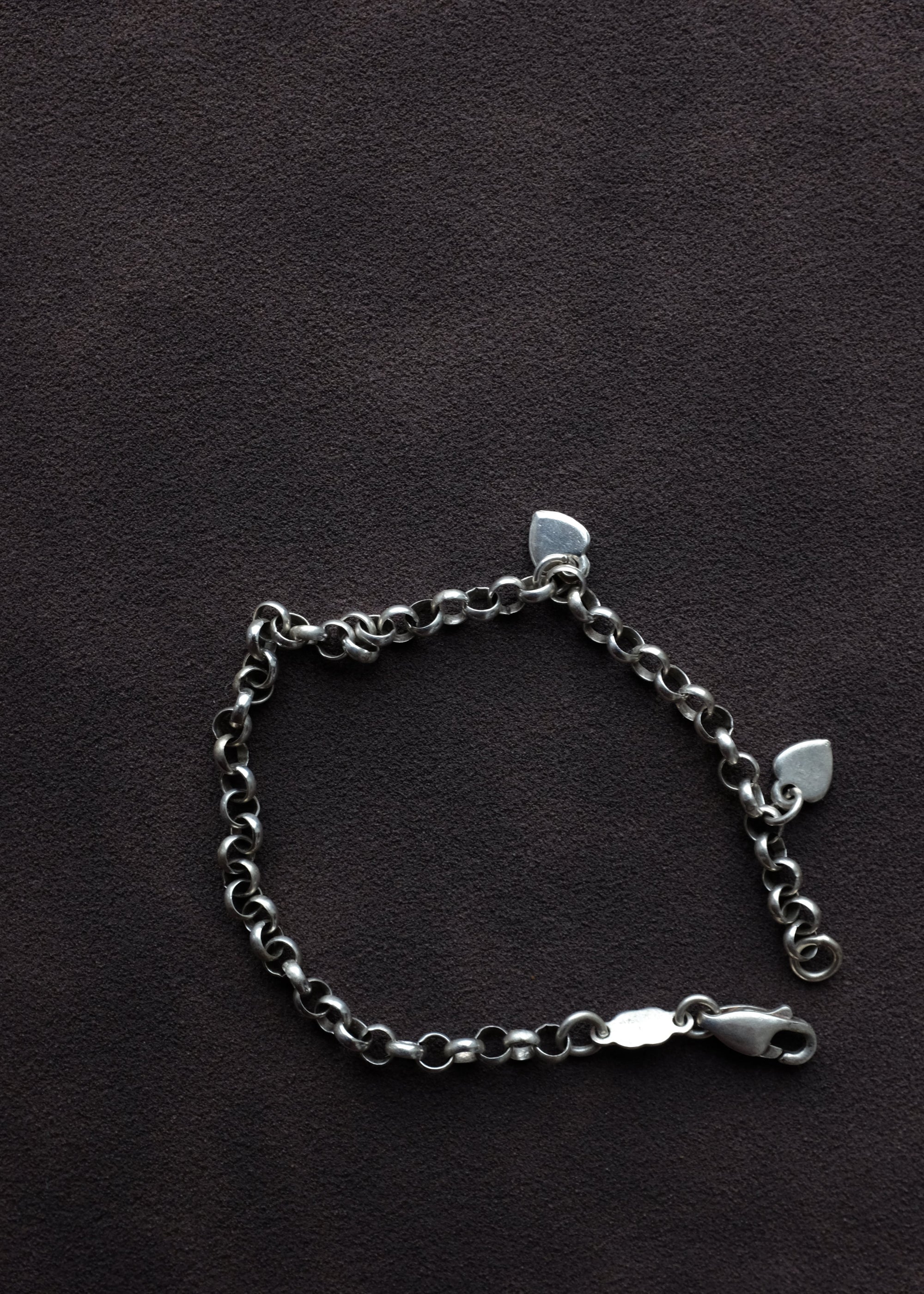 STERLING SILVER MINI HEART CHARM CURB BRACELET