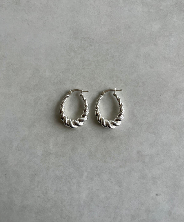 Twisted Medium Hoops