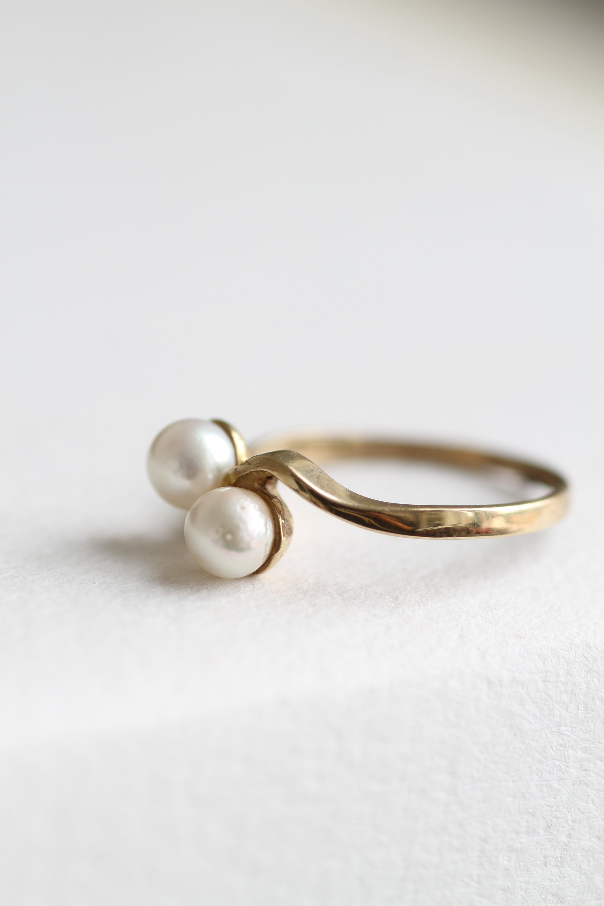 VINTAGE 9CT GOLD DOUBLE PEARL RING