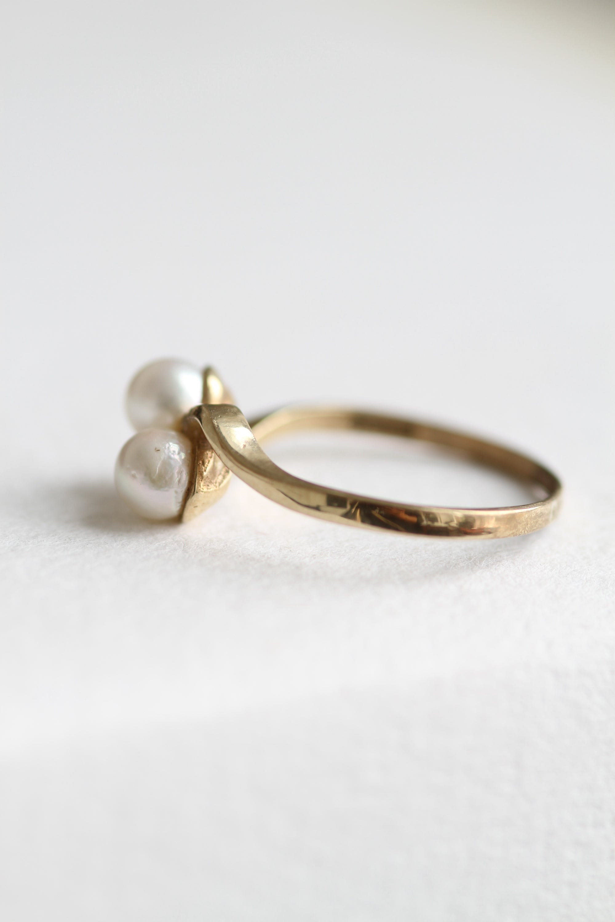 VINTAGE 9CT GOLD DOUBLE PEARL RING