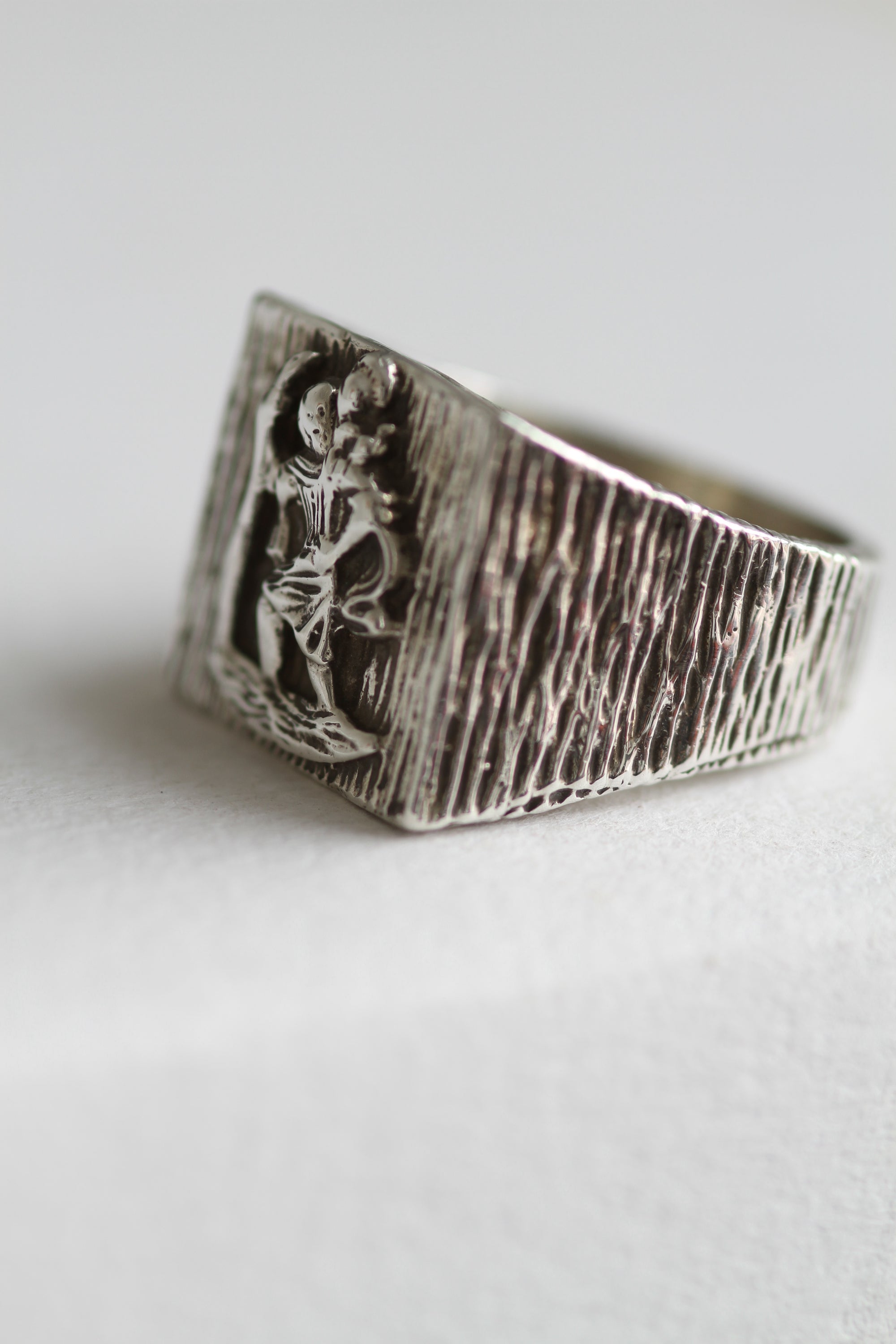 STERLING SILVER ST CHRISTOPHER TEXTURED RING