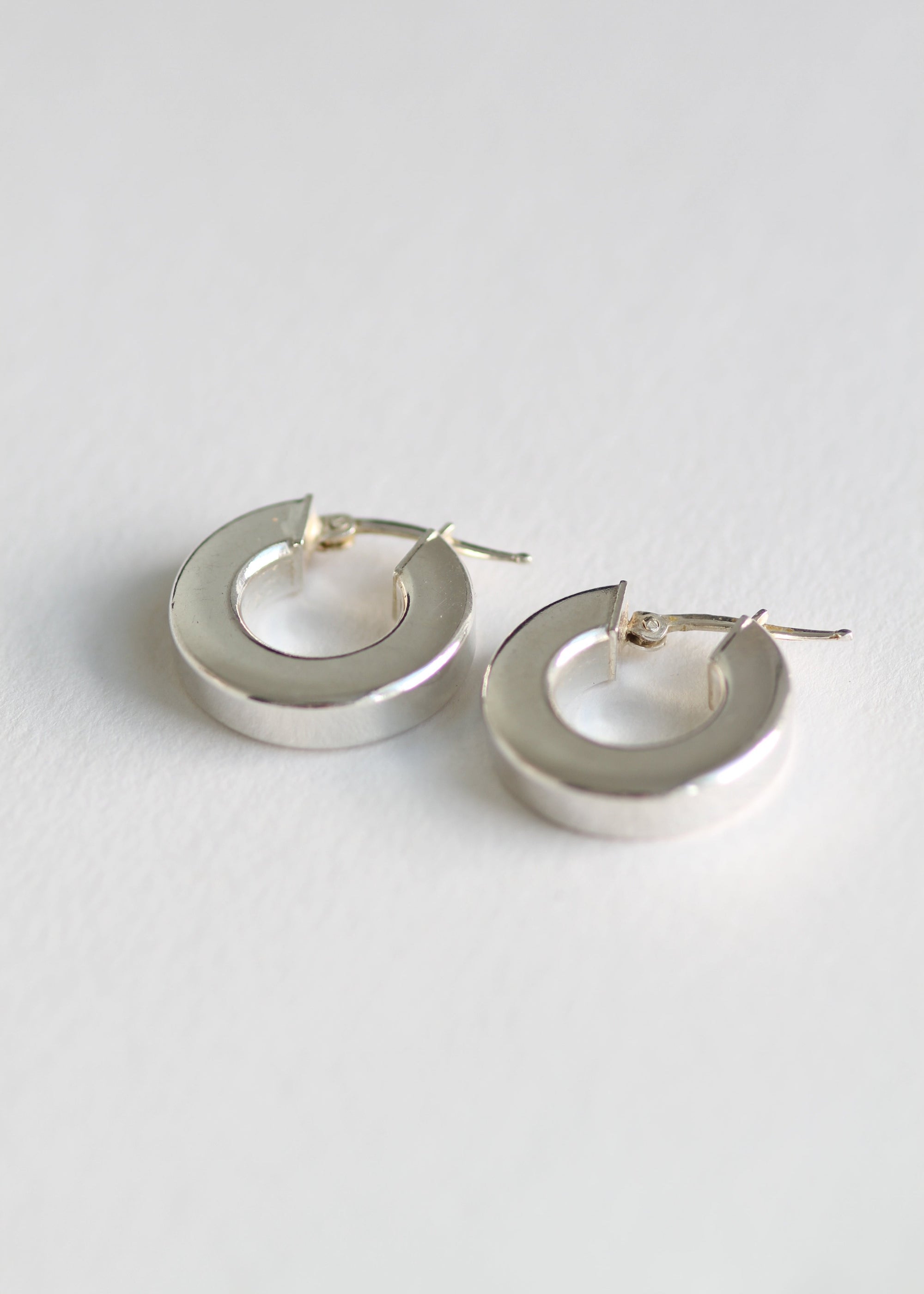 STERLING SILVER SQUARED EDGED HOOPS