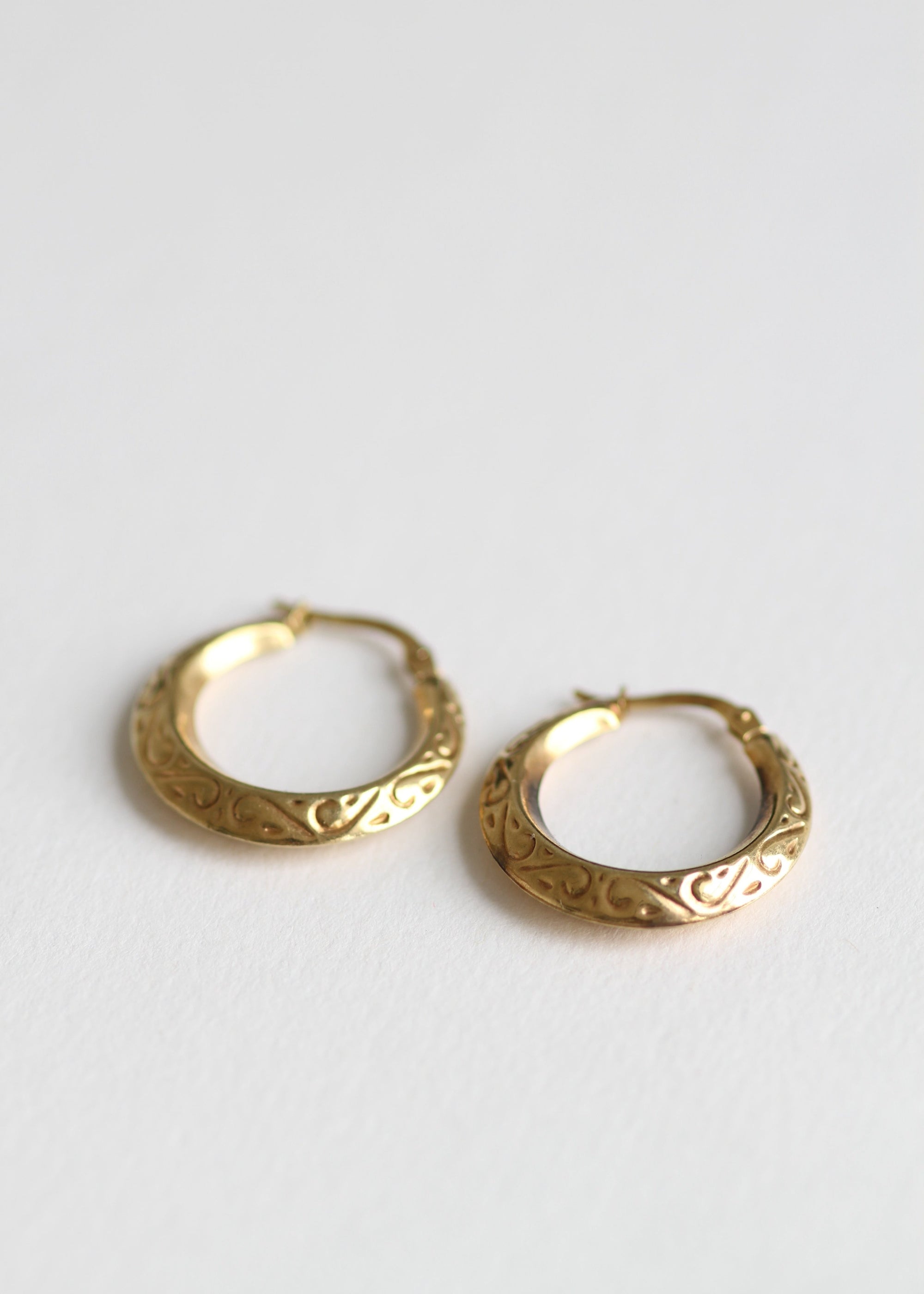 VINTAGE 9CT GOLD CEROLE MEDIUM HOOPS