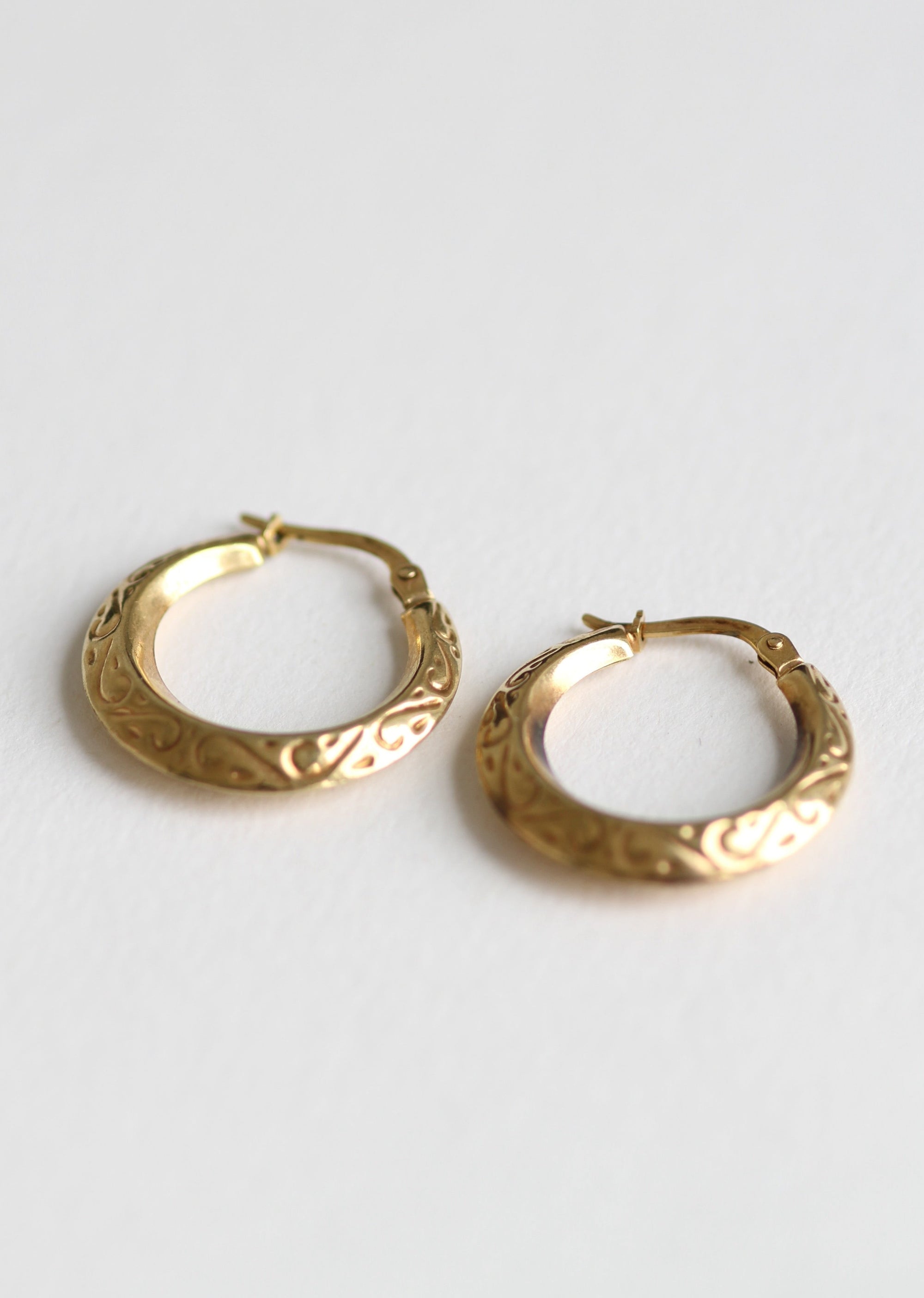 VINTAGE 9CT GOLD CEROLE MEDIUM HOOPS