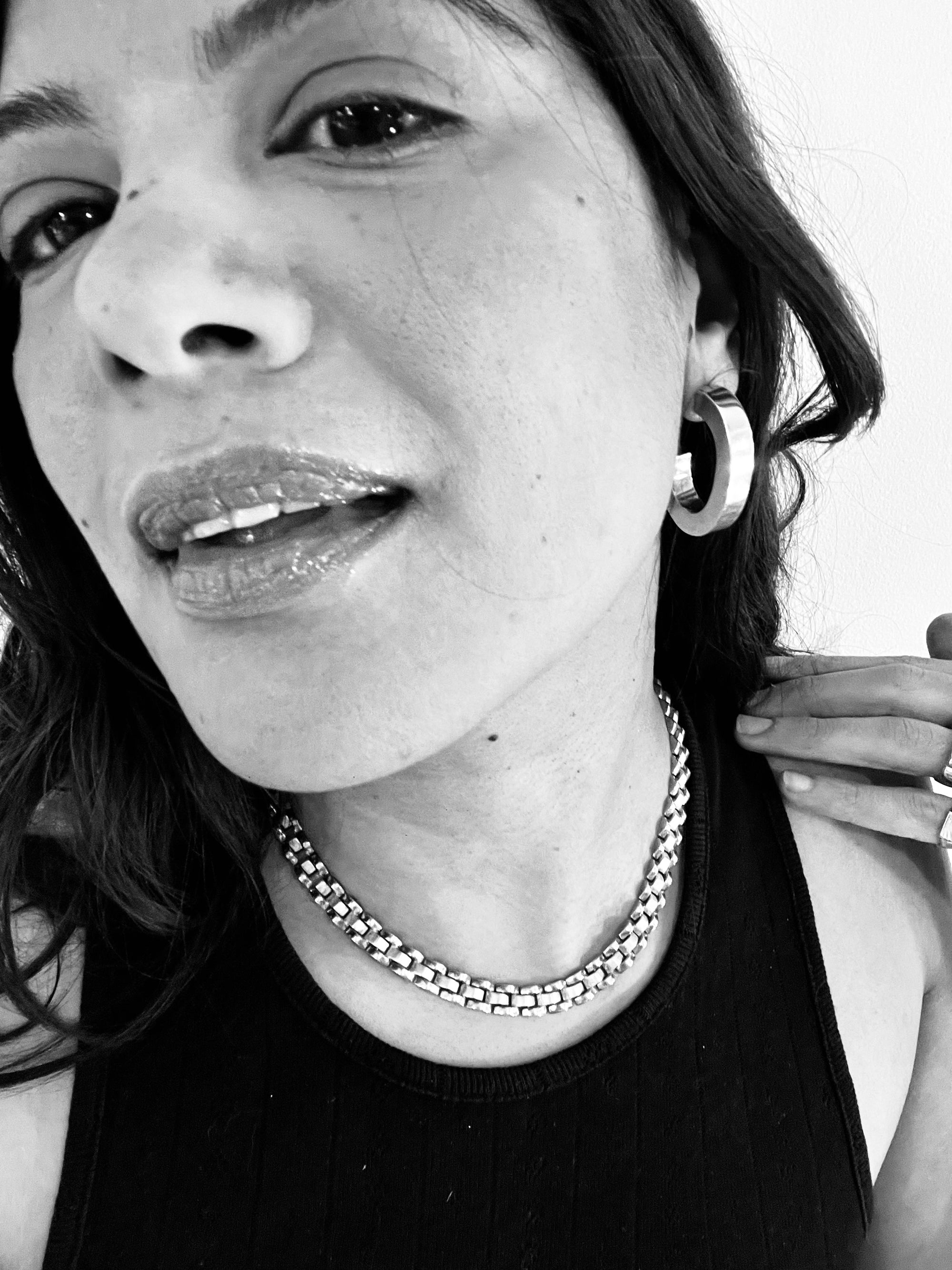 Statement Curved Huggies