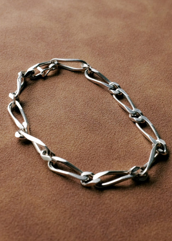 STERLING SILVER TEXTURED FIGARO BRACELET